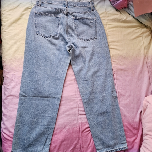 UNIQLO Light Washed Ripped Straight Leg Denim Jeans - Picture 6 of 10
